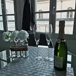 Le Papillon De La Cathedrale - Calme - Jardin - Wifi Apartment Troyes