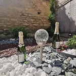 Le Papillon De La Cathedrale - Calme - Jardin - Wifi Apartment Troyes