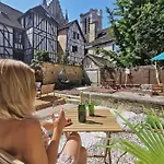 Le Papillon De La Cathedrale - Calme - Jardin - Wifi Apartment