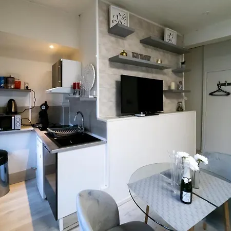 Le Papillon De La Cathedrale - Calme - Jardin - Wifi Apartment Troyes