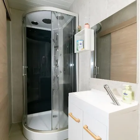 Apartment Le Papillon De La Cathedrale - Calme - Jardin - Wifi *